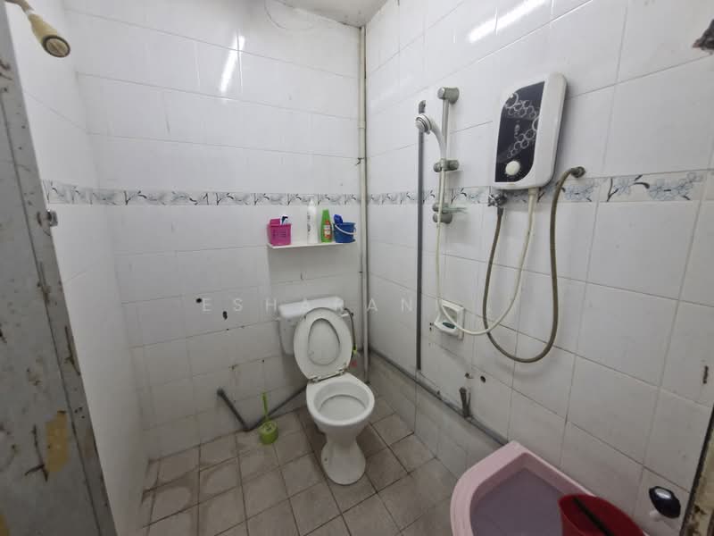 Rumah Teres 1 Tingkat untuk Dijual di Seksyen 20 (Shah Alam) - Esharani . - PropertyGuru.com.my