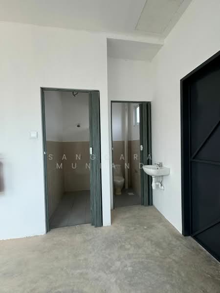 1-storey Terraced House for Sale in Kuala Ketil (Kedah) - Sanggaran Muniandy - Bathroom - PropertyGuru.com.my