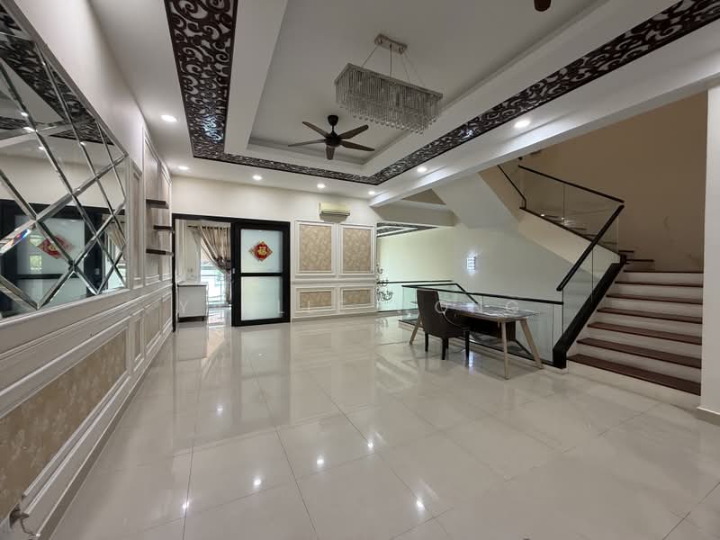 3.5-storey Terraced House for Sale in Duta Tropika (Batu) - Yvelle Wong - Living Room - PropertyGuru.com.my