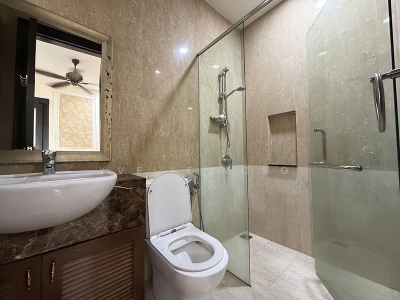 3.5-storey Terraced House for Sale in Duta Tropika (Batu) - Yvelle Wong - Bathroom - PropertyGuru.com.my