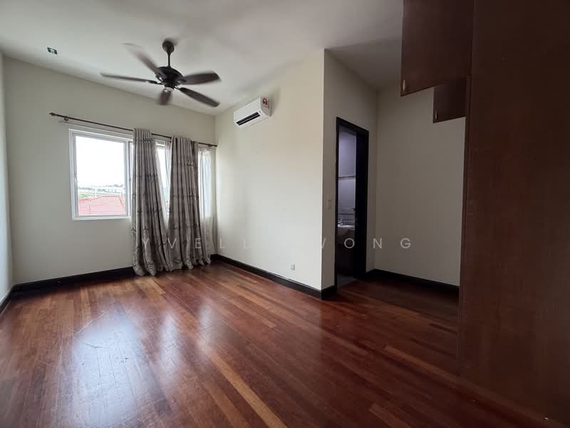 3.5-storey Terraced House for Sale in Duta Tropika (Batu) - Yvelle Wong - Bedroom - PropertyGuru.com.my
