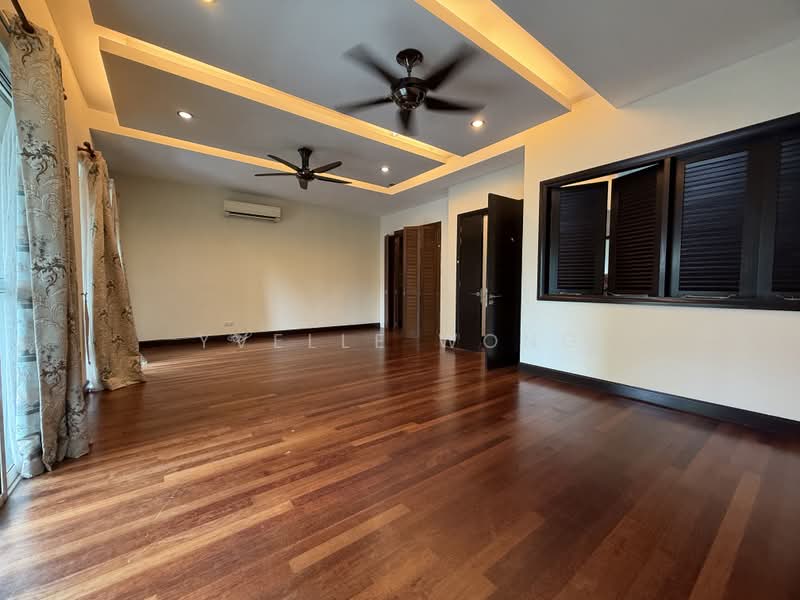 3.5-storey Terraced House for Sale in Duta Tropika (Batu) - Yvelle Wong - Living Room - PropertyGuru.com.my