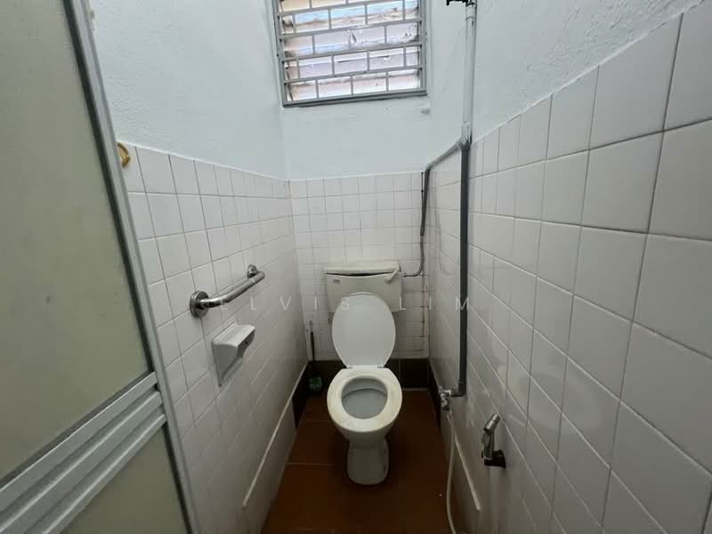 Terraced House for Rent in Taman Siakap (Perai) - Elvis Lim - Bathroom - PropertyGuru.com.my