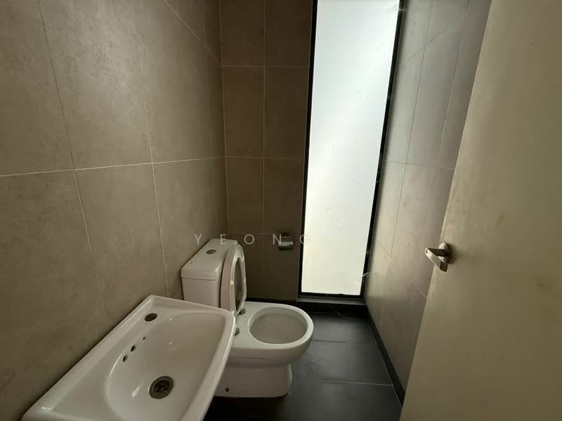 3-storey Terraced House for Sale in Cyber 9 (Cyberjaya) - Yeong . - Bathroom - PropertyGuru.com.my