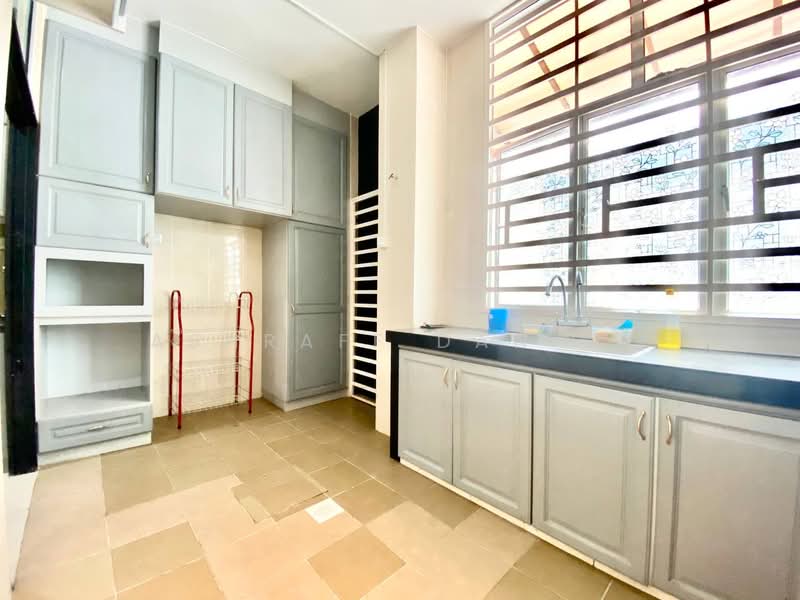 2-storey Terraced House for Sale in Kajang (Selangor) - Ashraff Daniel - Kitchen - PropertyGuru.com.my