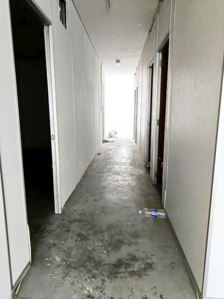 Kedai / Pejabat untuk Disewa di Shah Alam (Selangor) - Abby Chan - Corridor - PropertyGuru.com.my