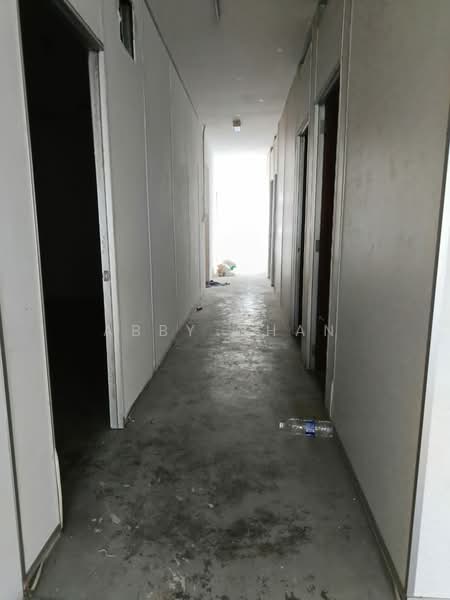 Kedai / Pejabat untuk Disewa di Shah Alam (Selangor) - Abby Chan - Corridor - PropertyGuru.com.my