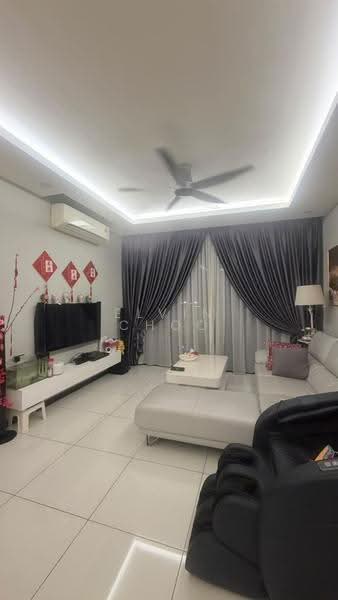 Kediaman Servis untuk Dijual di Luminari - Elvin Choo - Living Room - PropertyGuru.com.my
