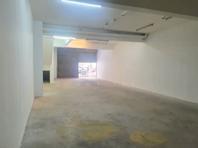 Kedai / Pejabat untuk Dijual di Taman Rakan (Kajang) - Tommy Tan - Interior - PropertyGuru.com.my