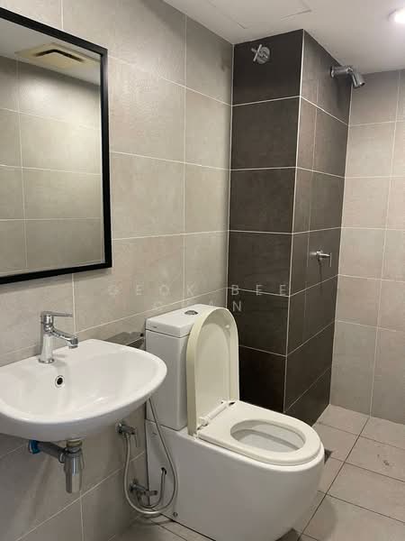 Servis Apartment untuk Dijual di Pinnacle Petaling Jaya - Geok Bee Chan - Bathroom - PropertyGuru.com.my