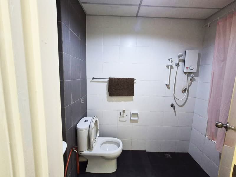 Kondominium untuk Disewa di SummerSkye Residences - Jerry Tan - Bathroom - PropertyGuru.com.my