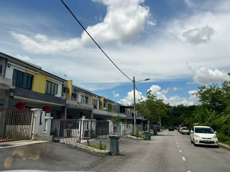 2-storey Terraced House for Sale in Semenyih (Selangor) - Kimmy Chua - Exterior - PropertyGuru.com.my