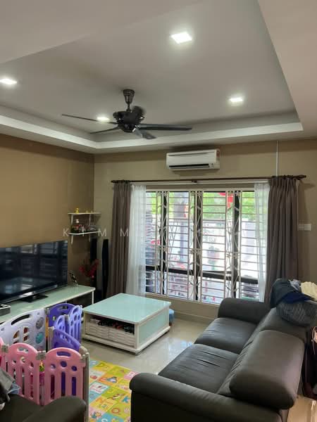 2-storey Terraced House for Sale in Semenyih (Selangor) - Kimmy Chua - Living Room - PropertyGuru.com.my