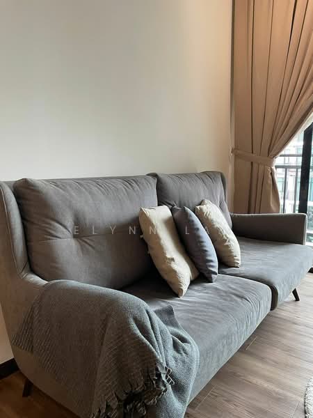 Servis Apartment untuk Dijual di Molek Regency - Elynn Lam - Living Room - PropertyGuru.com.my
