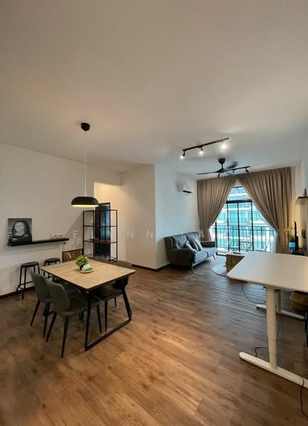 Servis Apartment untuk Dijual di Molek Regency - Elynn Lam - Living Room - PropertyGuru.com.my