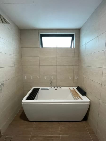 Servis Apartment untuk Dijual di Molek Regency - Elynn Lam - Bathroom - PropertyGuru.com.my