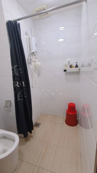 Servis Apartment untuk Disewa di Country Garden Central Park - Jack Ching - Bathroom - PropertyGuru.com.my