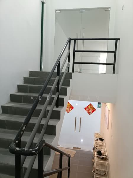 Kedai / Pejabat untuk Disewa di Taman Perindustrian Kip (Kepong) - Abby Chan - Corridor - PropertyGuru.com.my