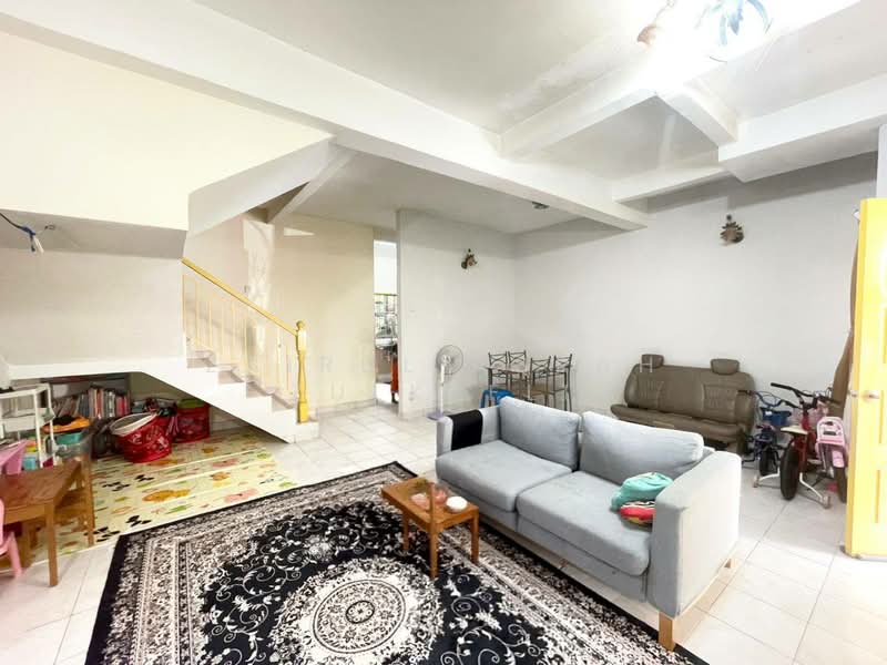 Rumah Teres 2-Tingkat untuk Dijual di Bandar Baru Bangi (Selangor) - Zairul Asrah Zulkefli - Living Room - PropertyGuru.com.my