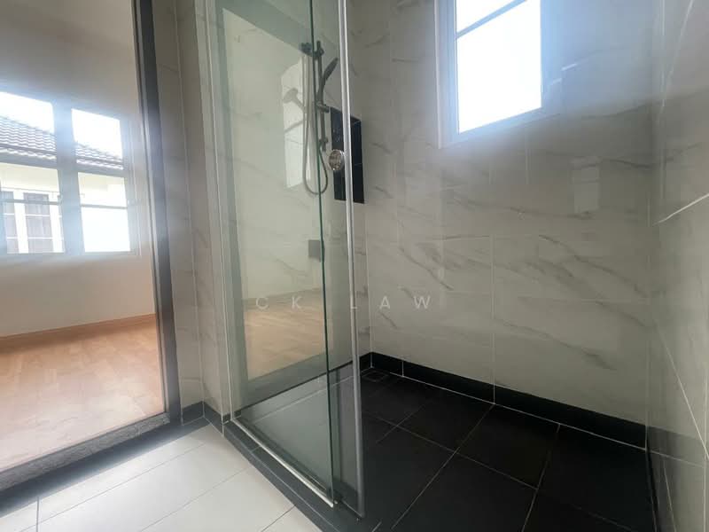 Rumah Berkembar untuk Dijual di Eco Majestic (Semenyih) - CK Law - Bathroom - PropertyGuru.com.my