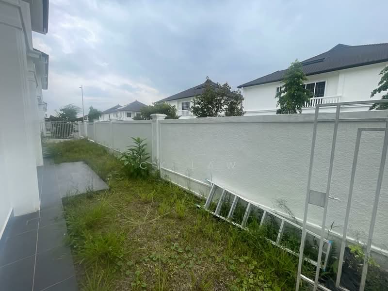 Rumah Berkembar untuk Dijual di Eco Majestic (Semenyih) - CK Law - Exterior - PropertyGuru.com.my