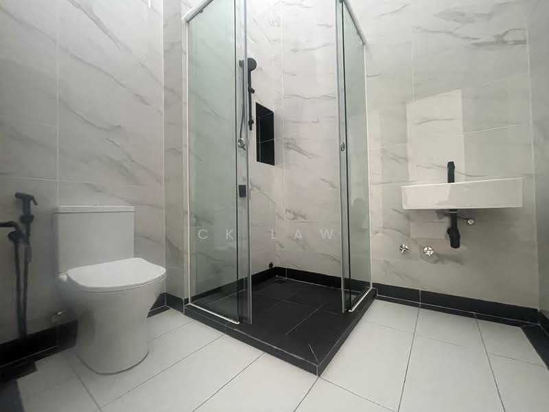 Rumah Berkembar untuk Dijual di Eco Majestic (Semenyih) - CK Law - Bathroom - PropertyGuru.com.my