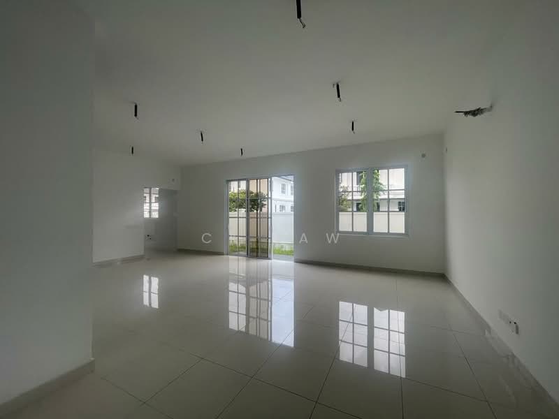 Rumah Berkembar untuk Dijual di Eco Majestic (Semenyih) - CK Law - Living Room - PropertyGuru.com.my