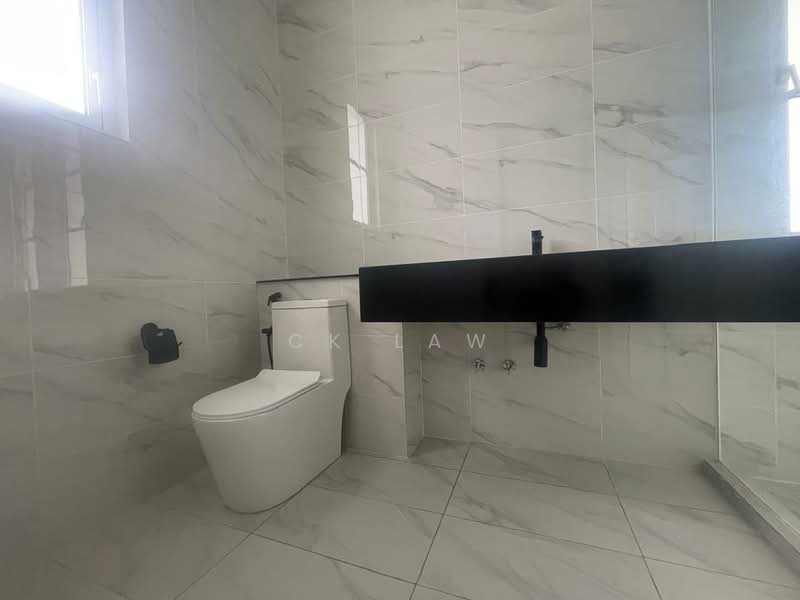 Rumah Berkembar untuk Dijual di Eco Majestic (Semenyih) - CK Law - Bathroom - PropertyGuru.com.my