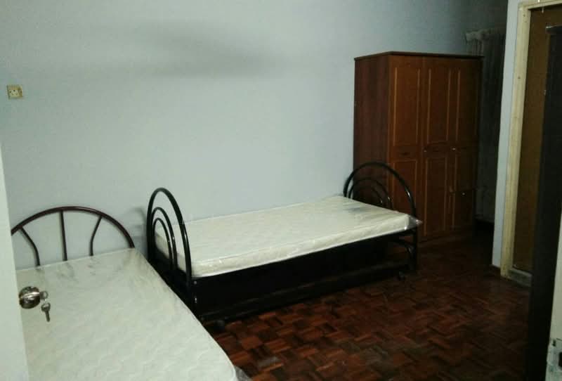 Flat for Sale at Seksyen 2 Wangsa Maju Flat - Mike Yap - Bedroom - PropertyGuru.com.my
