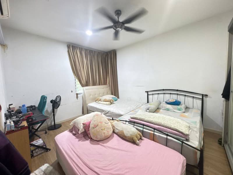 Rumah Berkembar untuk Dijual di U12, Taman Cahaya Alam (Shah Alam) - Ashraff Daniel - Bedroom - PropertyGuru.com.my
