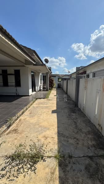 Semi-Detached House for Sale in Kuantan (Pahang) - Farah Hanan - Exterior - PropertyGuru.com.my