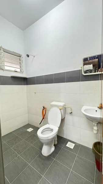 Semi-Detached House for Sale in Kuantan (Pahang) - Farah Hanan - Bathroom - PropertyGuru.com.my