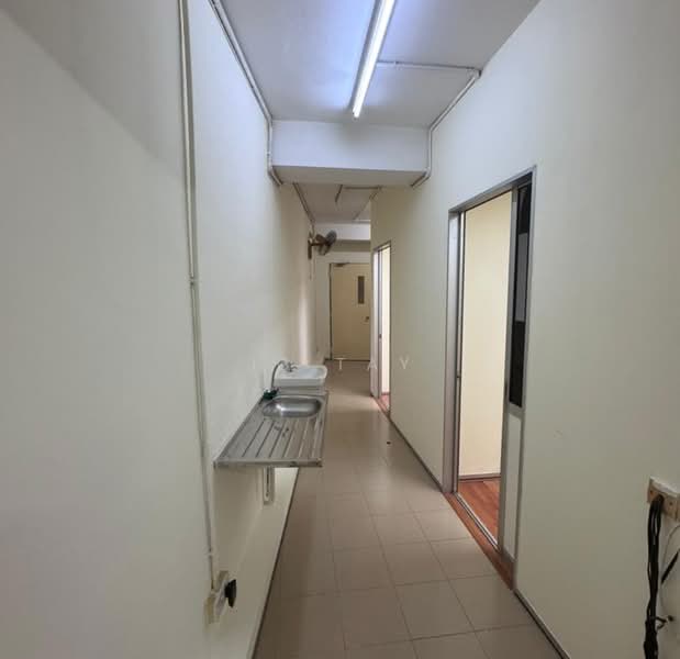 Pejabat untuk Disewa di Petaling Jaya (Selangor) - JC Tay - Corridor - PropertyGuru.com.my