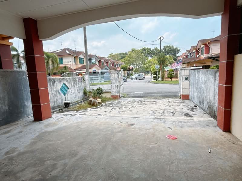 1-storey Terraced House for Sale in Taman Daiman Jaya (Kota Tinggi) - Max Loh - Exterior - PropertyGuru.com.my