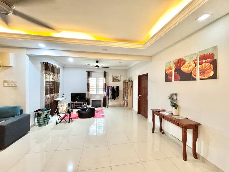 Bungalow for Sale in Kota Perdana (Seri Kembangan) - Ashraff Daniel - Living Room - PropertyGuru.com.my