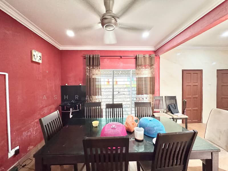 Bungalow for Sale in Kota Perdana (Seri Kembangan) - Ashraff Daniel - Dining Room - PropertyGuru.com.my