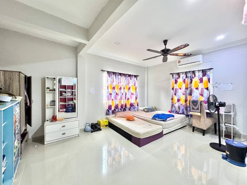 Bungalow for Sale in Kota Perdana (Seri Kembangan) - Ashraff Daniel - Bedroom - PropertyGuru.com.my