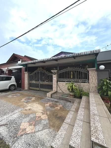 Rumah Teres 1 Tingkat untuk Dijual di Taman Puteri Wangsa (Ulu Tiram) - Janice Yong - Exterior - PropertyGuru.com.my