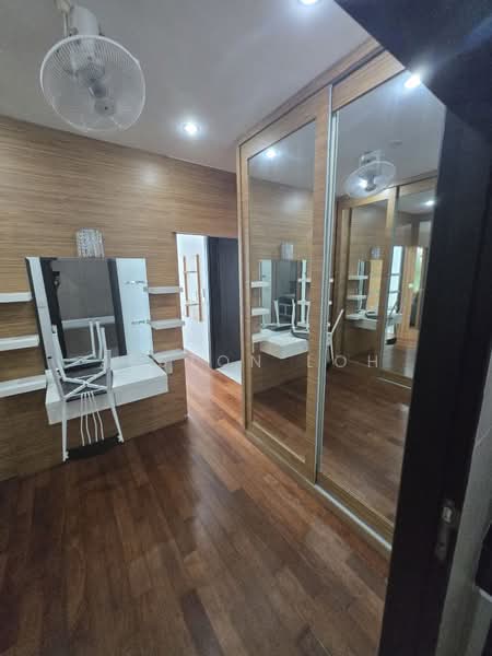 Kondominium untuk Dijual di Gurney Paragon - Alston Loh - Bedroom - PropertyGuru.com.my