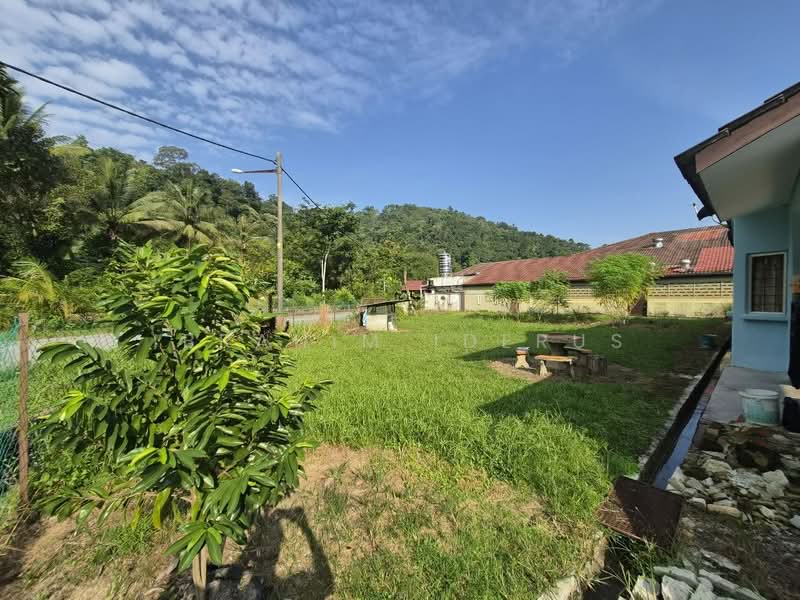 Bungalow for Sale in Serendah (Selangor) - Ibrahim Iderus - Exterior - PropertyGuru.com.my