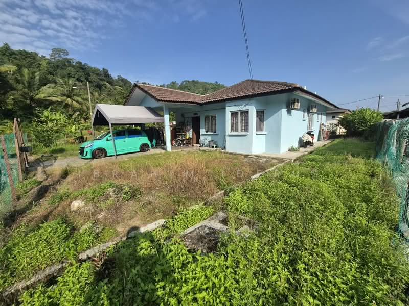 Bungalow for Sale in Serendah (Selangor) - Ibrahim Iderus - Exterior - PropertyGuru.com.my