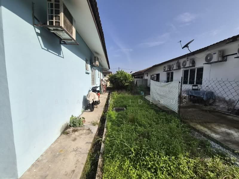 Bungalow for Sale in Serendah (Selangor) - Ibrahim Iderus - Exterior - PropertyGuru.com.my