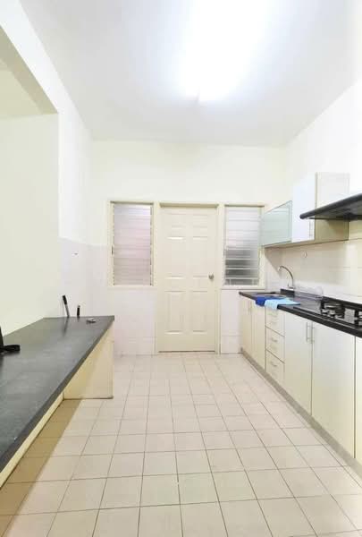 Kondominium untuk Disewa di Suriamas - Vincent Lim - Kitchen - PropertyGuru.com.my