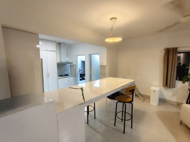 Servis Apartment untuk Dijual di Koi Kinrara - Eric Lau Mun Chung - Kitchen - PropertyGuru.com.my