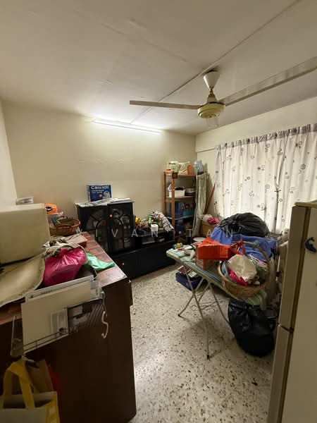 Rumah Flat untuk Dijual di Flat PKNS Seksyen 19 - Vivan Tan - Living Room - PropertyGuru.com.my