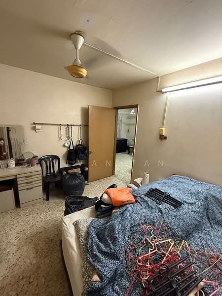 Rumah Flat untuk Dijual di Flat PKNS Seksyen 19 - Vivan Tan - Bedroom - PropertyGuru.com.my