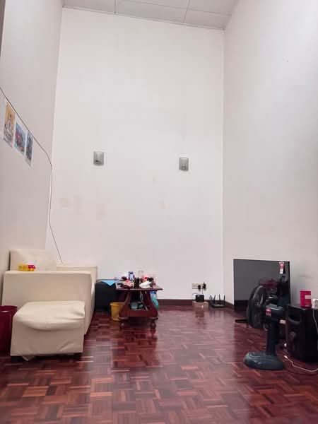 2-storey Terraced House for Sale in Usj 11 (Subang Jaya) - Miki Fong - Living Room - PropertyGuru.com.my