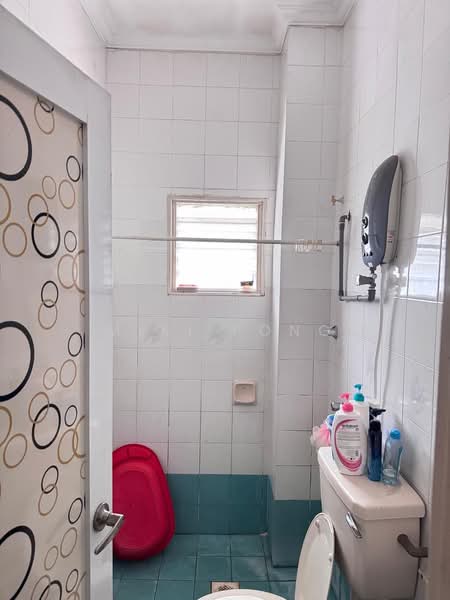 2-storey Terraced House for Sale in Usj 11 (Subang Jaya) - Miki Fong - Bathroom - PropertyGuru.com.my