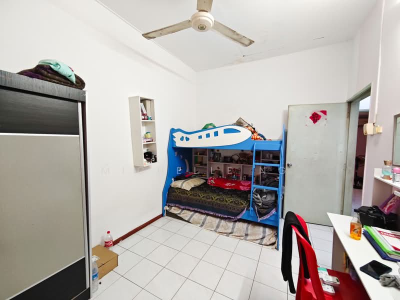 2-storey Terraced House for Sale in Usj 1 (Subang Jaya) - Michelle Ng - Bedroom - PropertyGuru.com.my