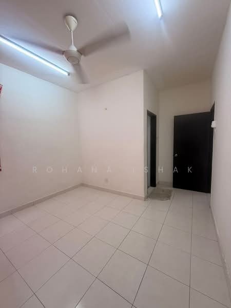 Pangsapuri untuk Disewa di Residensi Warnasari 2 - Rohana Ishak - Interior - PropertyGuru.com.my